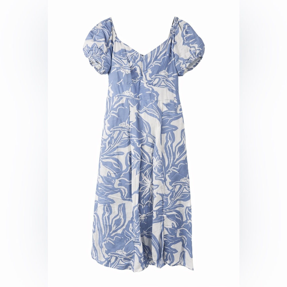 Jessica Simpson Blue and White Patterned Top
